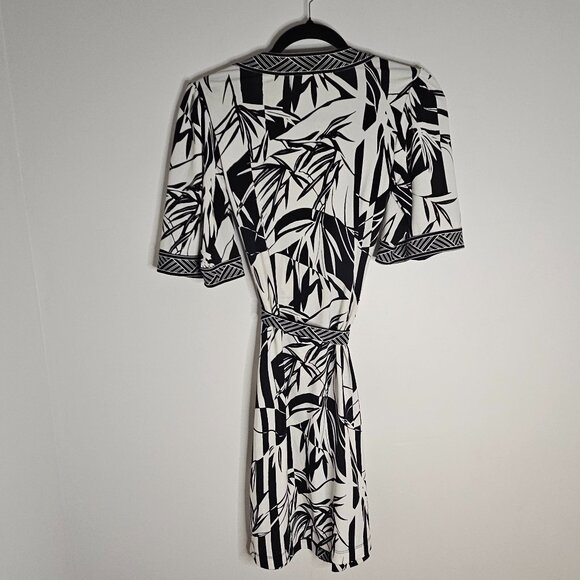 BCBG Max Azria Wrap Dress XS - Picture 4 of 9